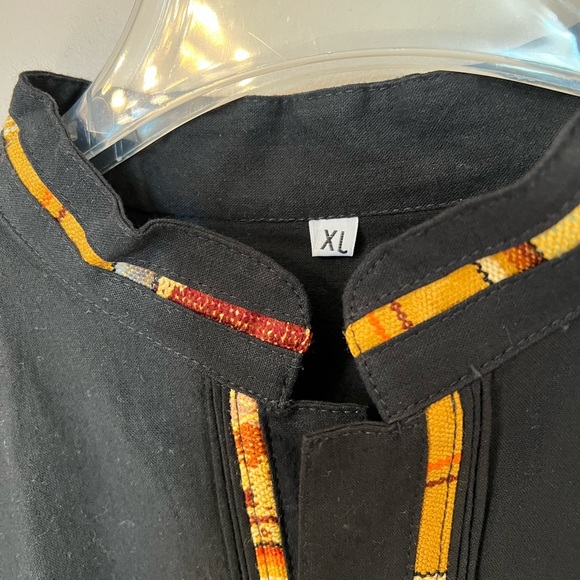 NWOT Men’s cotton button down shirt. - Picture 4 of 7